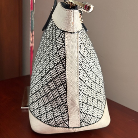 Henri Bendel West 57th Black and White Satchel - Excellent Used Condition - Picture 12 of 16